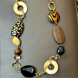 Ruby Rd. Multicolor Beaded Necklace Acrylic Shell Gold Tone 16’ 3158 p